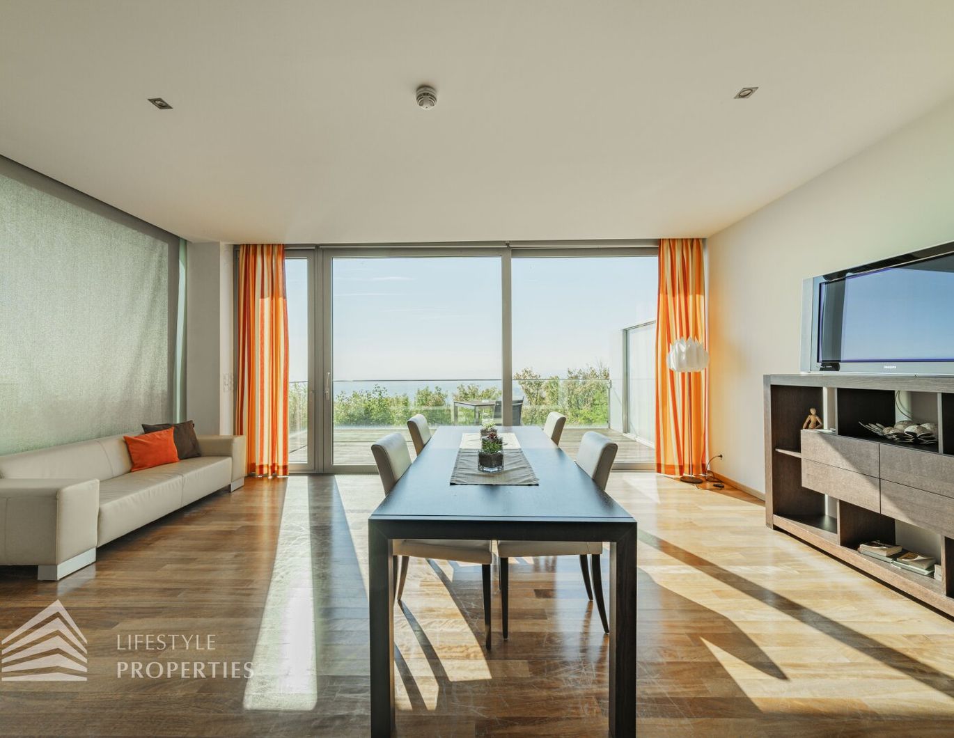 Einzigartiger Blick über Wien! Garconniere mit Terrasse am Kahlenberg