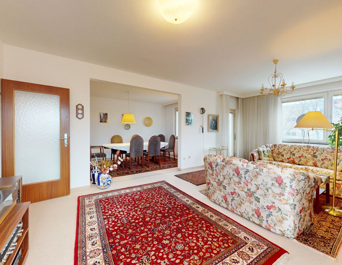 Charmante 5-Zimmer-Wohnung mit großzügigem Grundriss und Gestaltungspotenzial in Maria-Enzersdorf