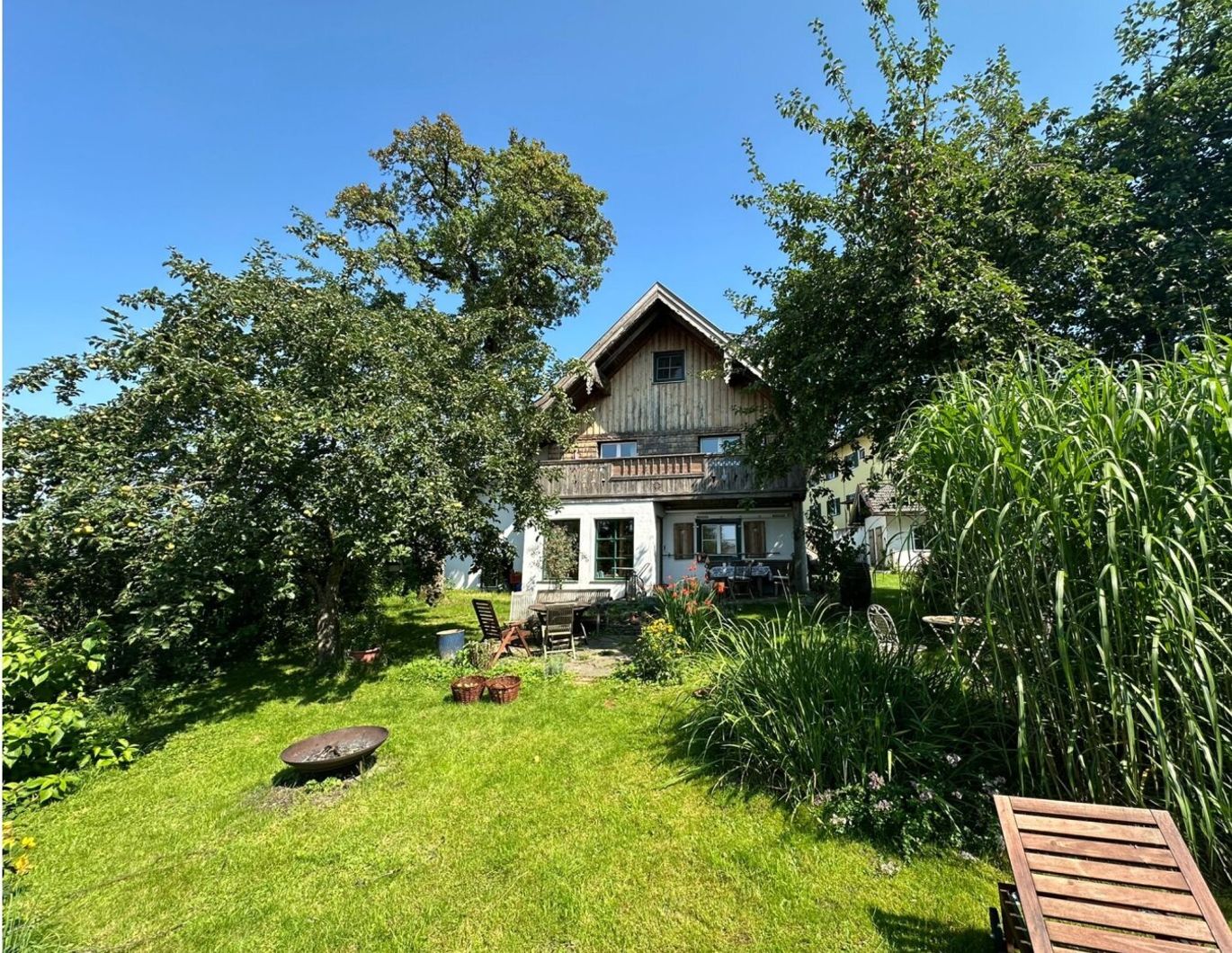 GEMÜTLICHE 4 Zimmer -MAISONETTE mit Gartennutzung in Neumarkt am Wallersee