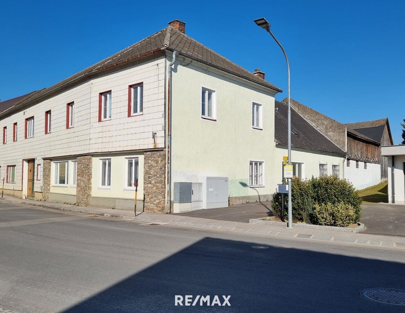 Großzügiges Mehrfamilienhaus mit viel Potenzial