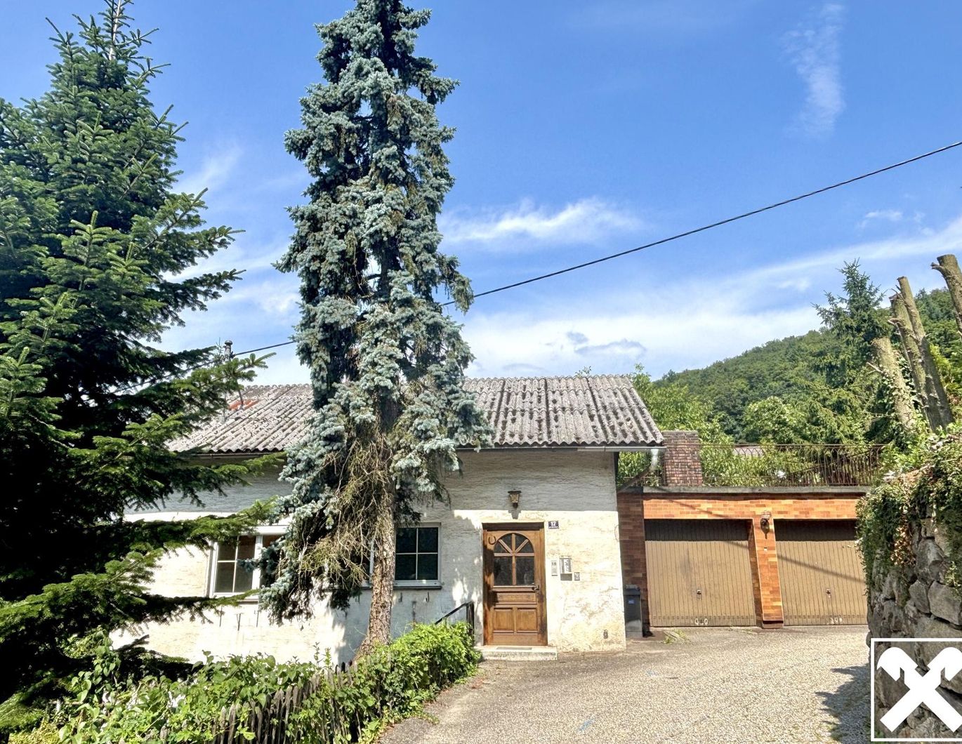 Haus auch für Anleger geeignet - zwei Wohneinheiten mit separatem Eingang!