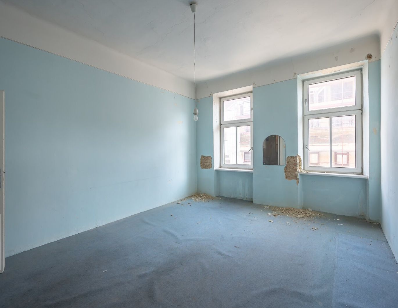 ++Q18++ sanierungsbedürftige 1-Zimmer Altbauwohnung, viel Umbaupotenzial