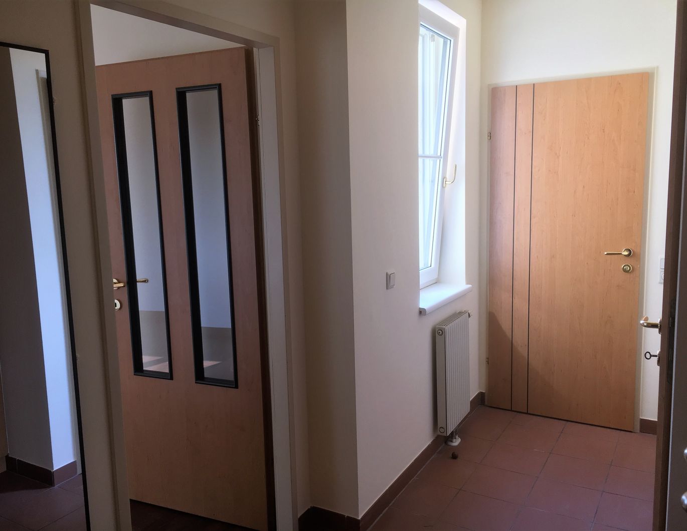 Privat: MODERNE GARCONNIERE MIT SCHÖNER AUSSICHT IN SCHÖNBRUNNNÄHE, 4. Liftstock