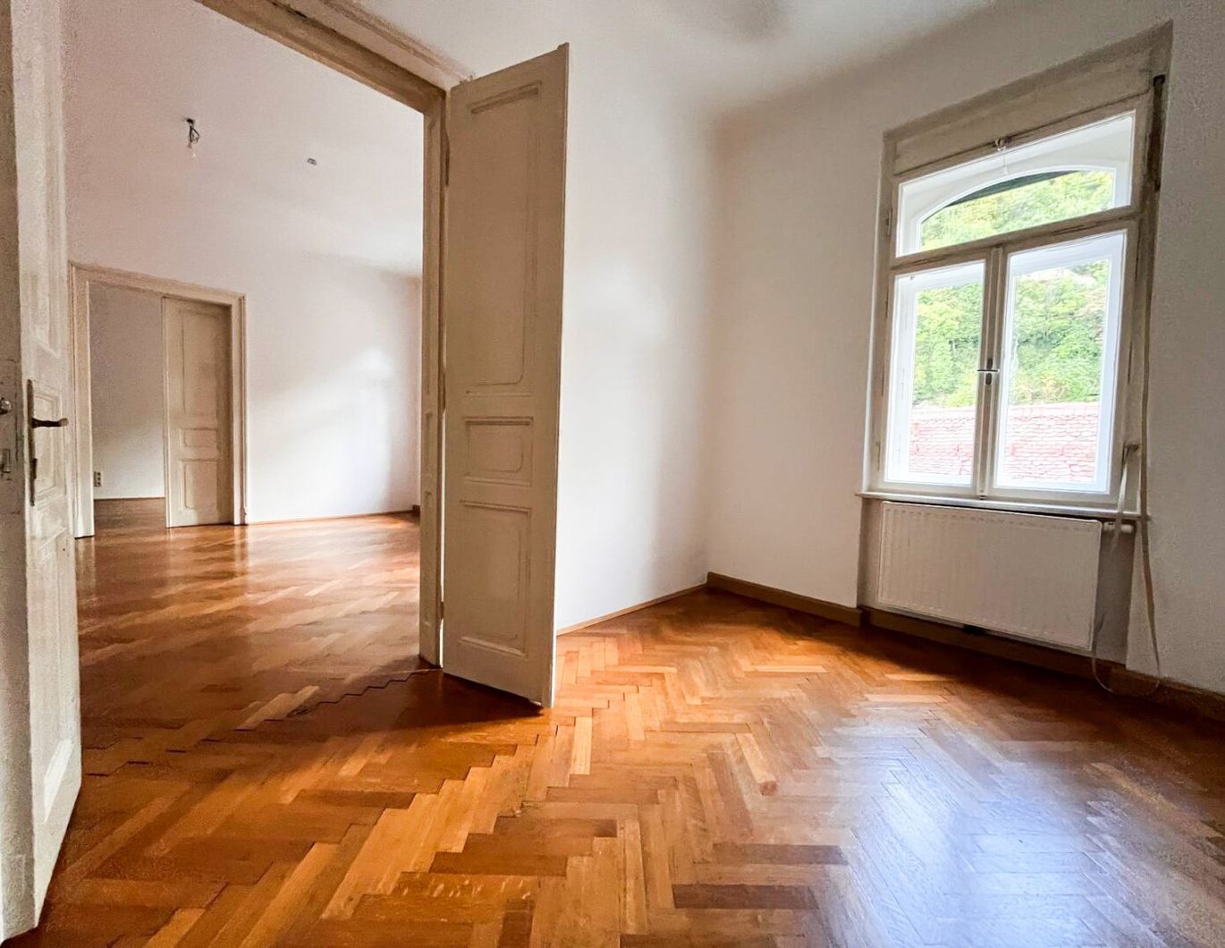 4-Zimmer Altbauwohnung im Herzen der Stadt!