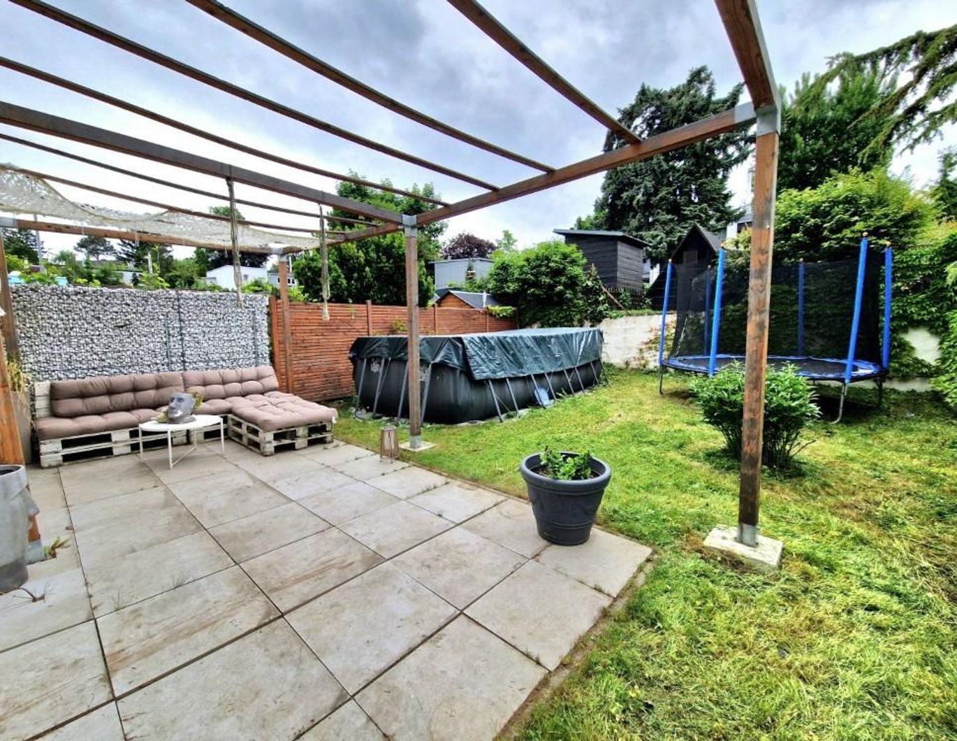 Jungfamilienhit in Ruhelage