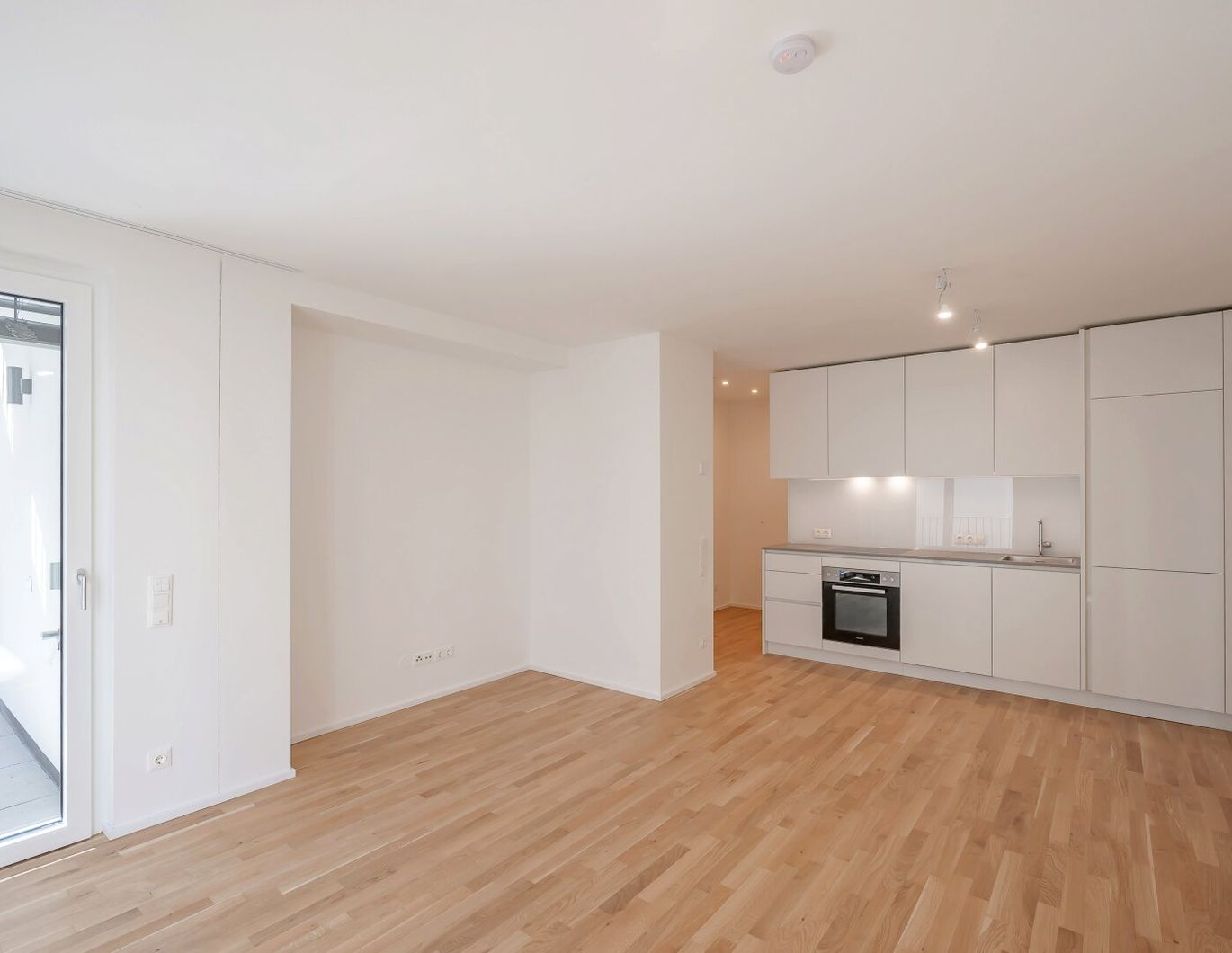 ASG IV-Qualitatives Wohnen in urbaner Lage: hochwertiger 2-Zimmer ZWEITBEZUG mit BALKON! Provisionsfrei!