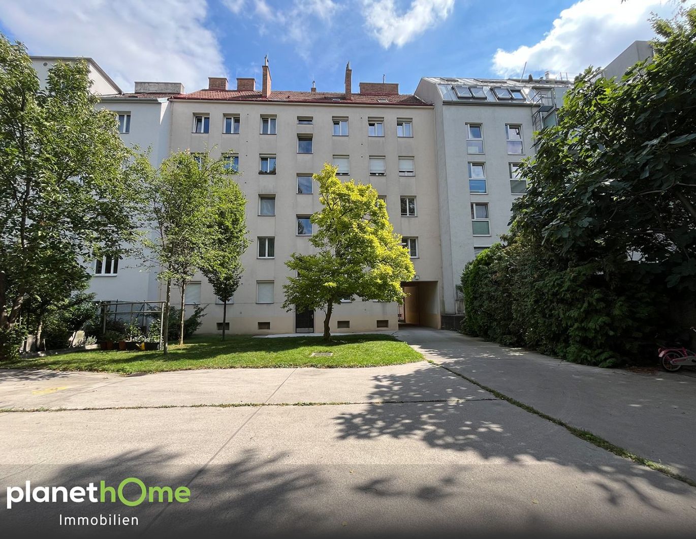 Charmante 2-Zimmer-Wohnung mit Potenzial in urbaner Lage