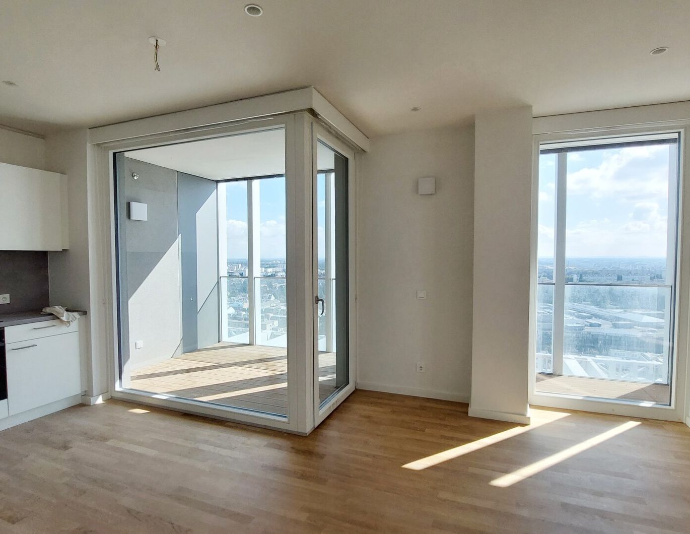 Modernes Wohnen mit Pool & Sauna - TOWER HOMES