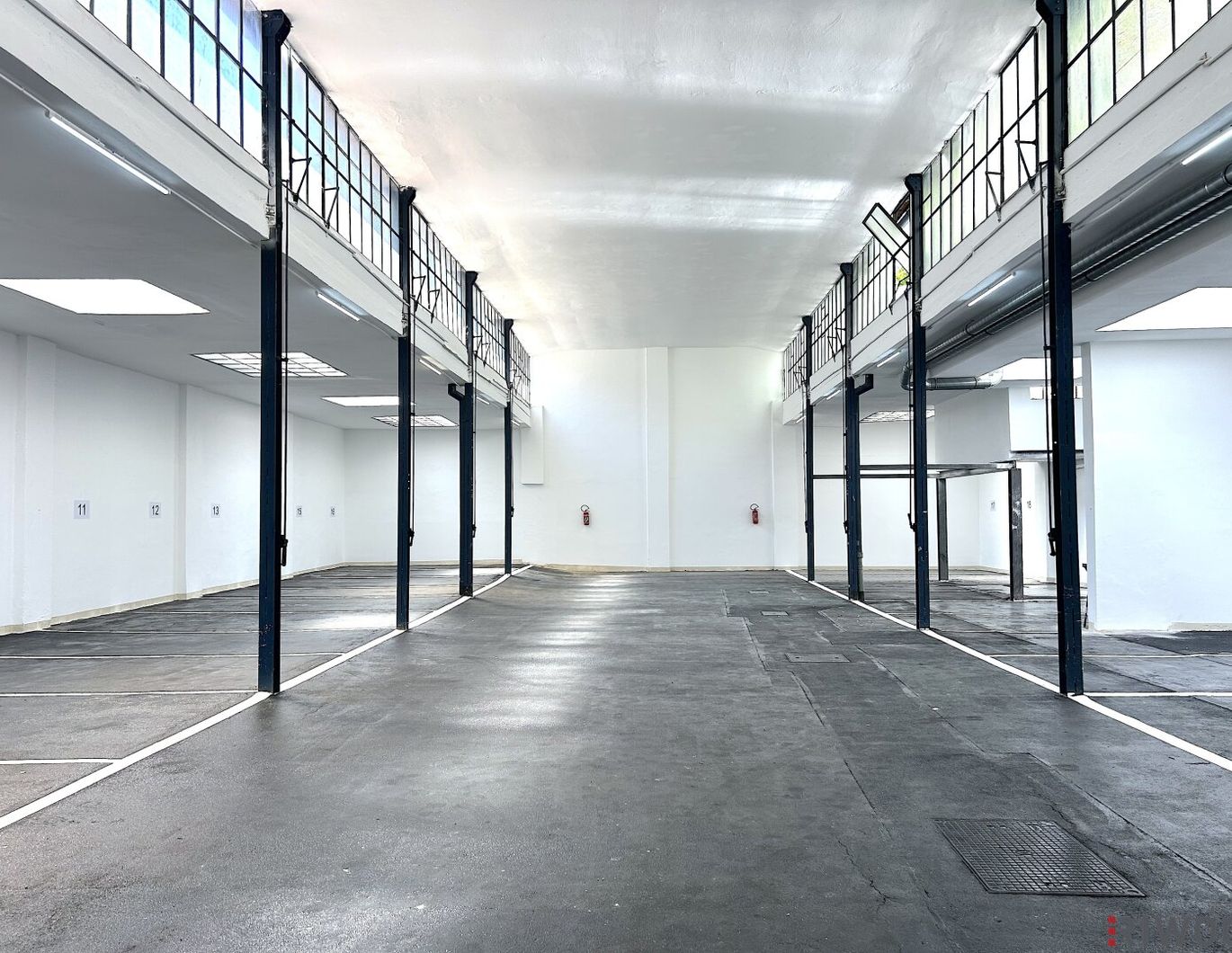 GARAGENSTELLPLÄTZE IN DER ZIEGLERGASSE IN BEEINDRUCKENDEM HOFGEBÄUDE