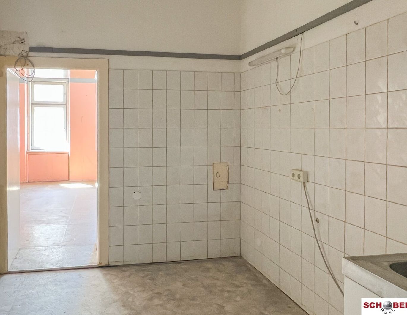 Sanierungsbedürftige Altbauwohnung
