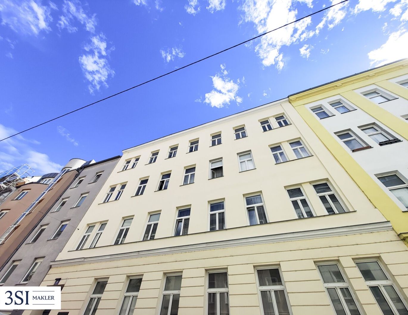 Rohdachboden mit Ausbaustudie in ruhiger Wohnlage mit großartiger Infrastruktur