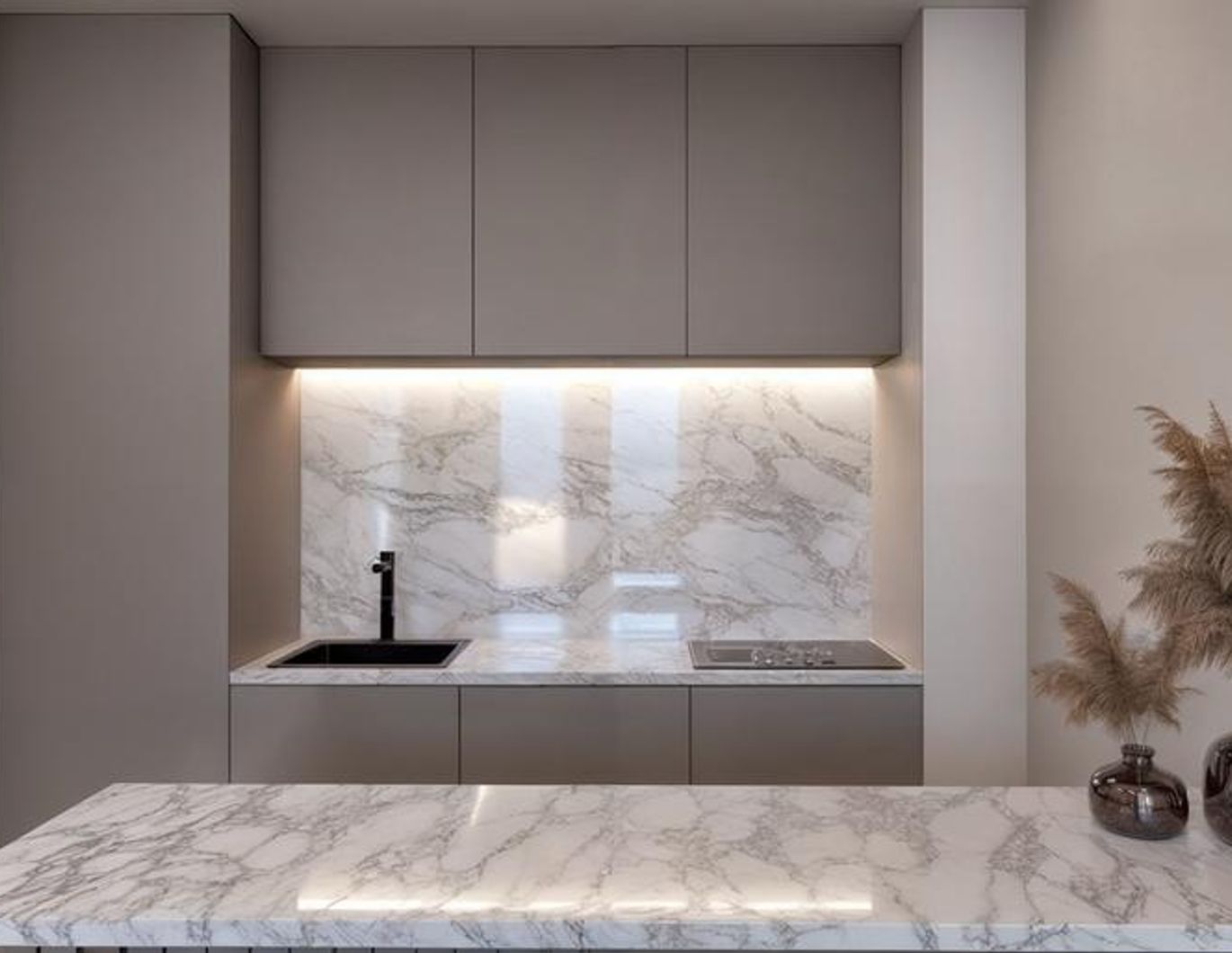 ZU HAUSE AM PULS DER STADT