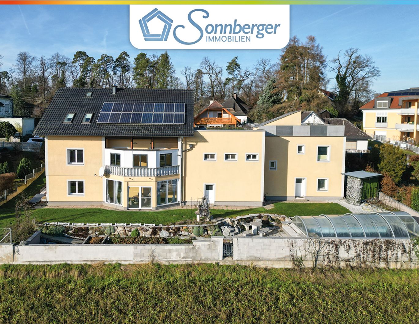 LA FAMILIA - Drei separate Wohneinheiten mit Pool & Dachterrasse in bester Lage in Enns