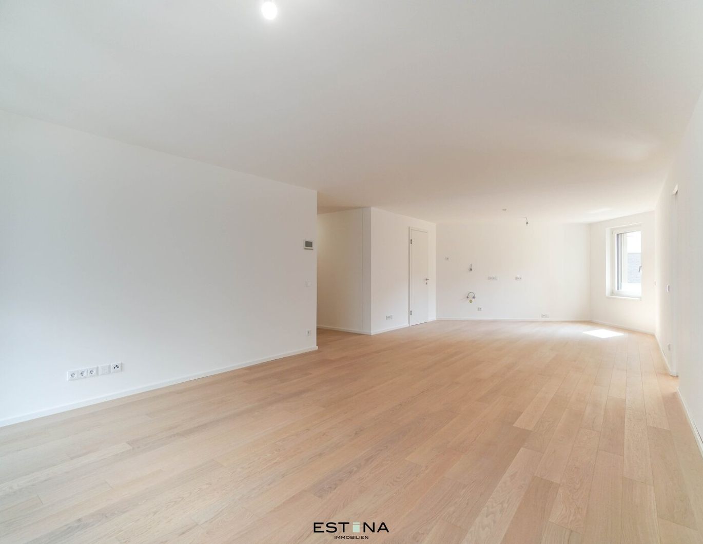 Nähe Therme Wien - Familienwohnung mit viel Stauraum und Freifläche