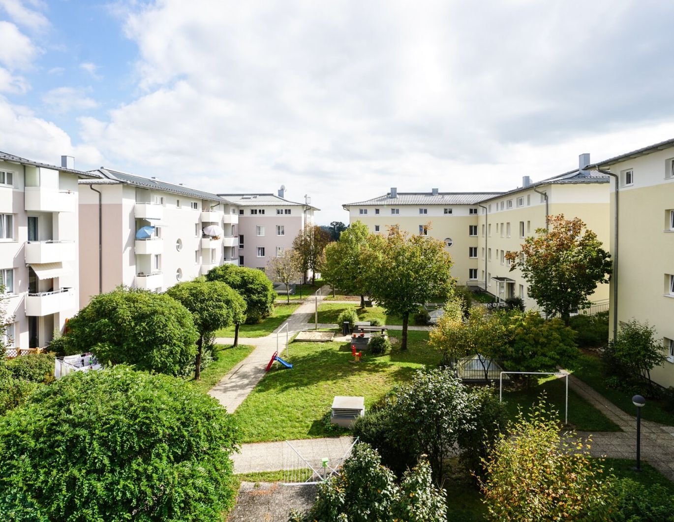 4 ZIMMER WOHNUNG IN SCHWANENSTADT MIT TIEFGARAGENSTELLPLATZ - HELL, PREISWERT UND GEMÜTLICH