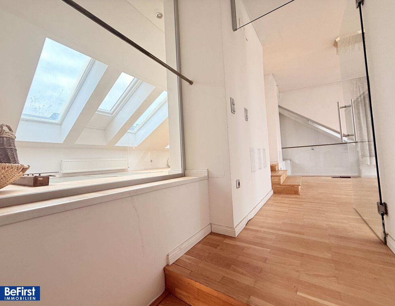 Einzigartige Gelegenheit: Traumhaftes Mehrfamilienhaus in eleganter Lage von Gersthof