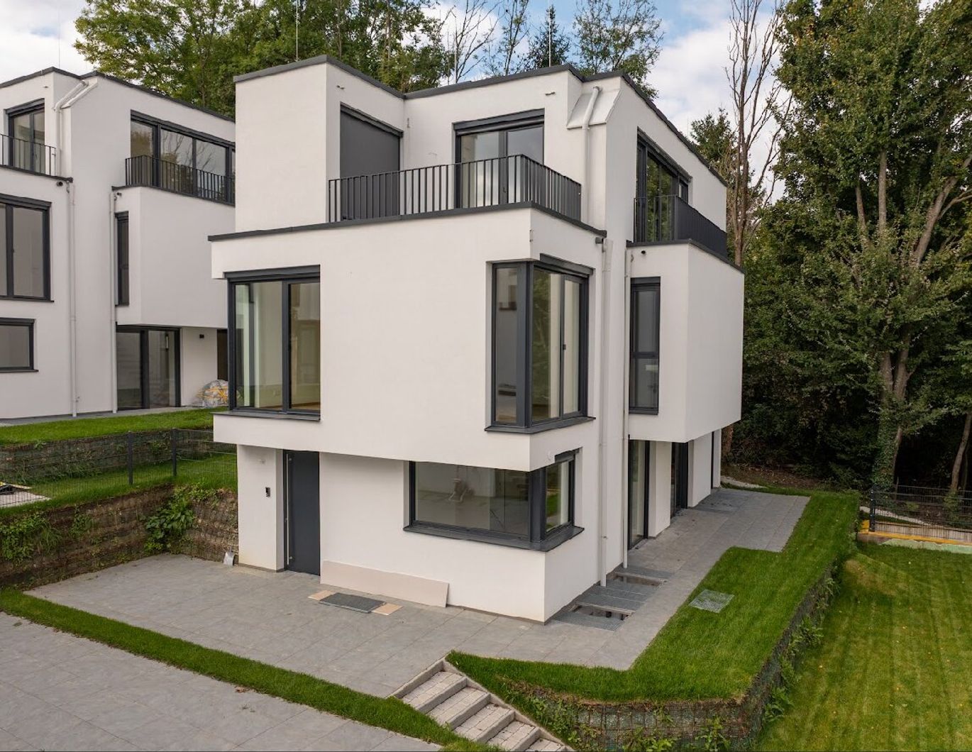 ERSTBEZUG! LUXUS VILLA 1190 MIT DEM WEITBLICK AUF DIE DÖBLINGER WEINBERGE!