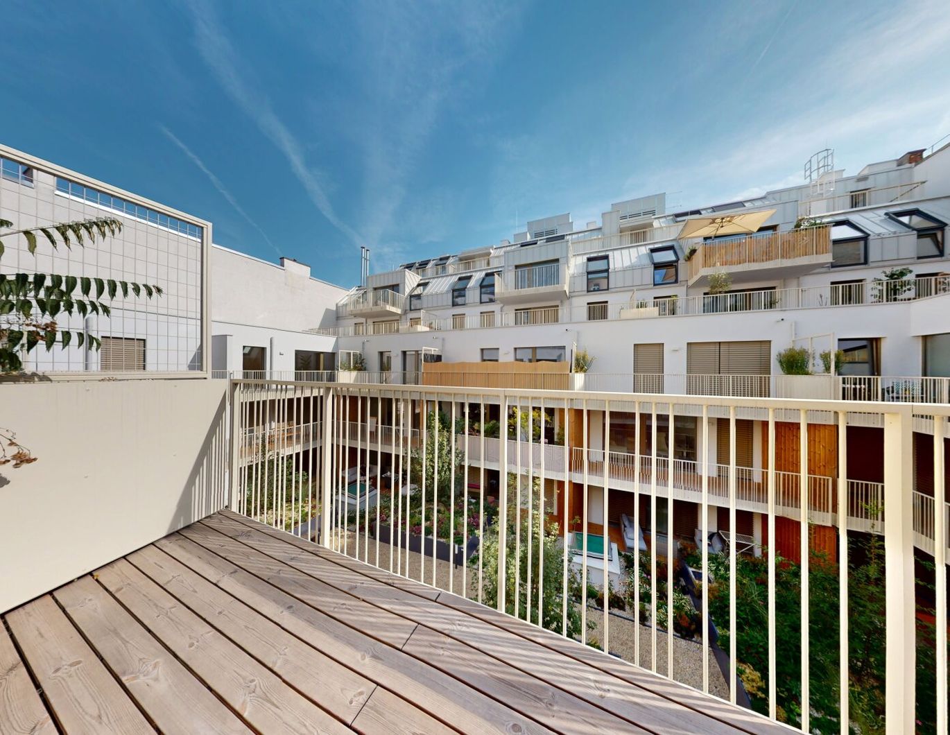 ERSTBEZUG | Lichtdurchflutete 2-Zimmer Wohnung mit großzügigem Balkon und Klimaanlage