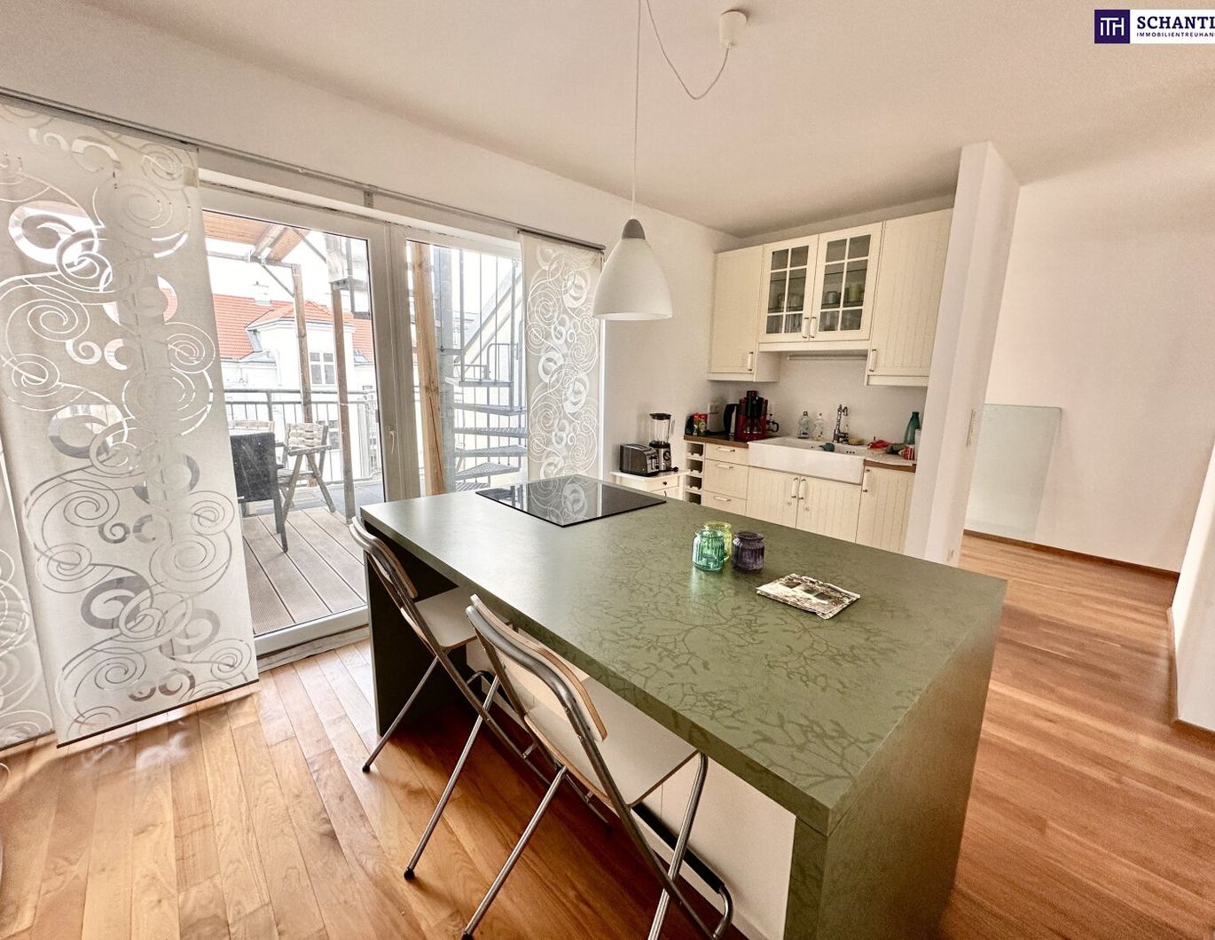 Toplage bei Schönbrunn | Exklusives Design-Loft mit 2 Terrassen, Klimaanlage & Weitblick in Ruhelage