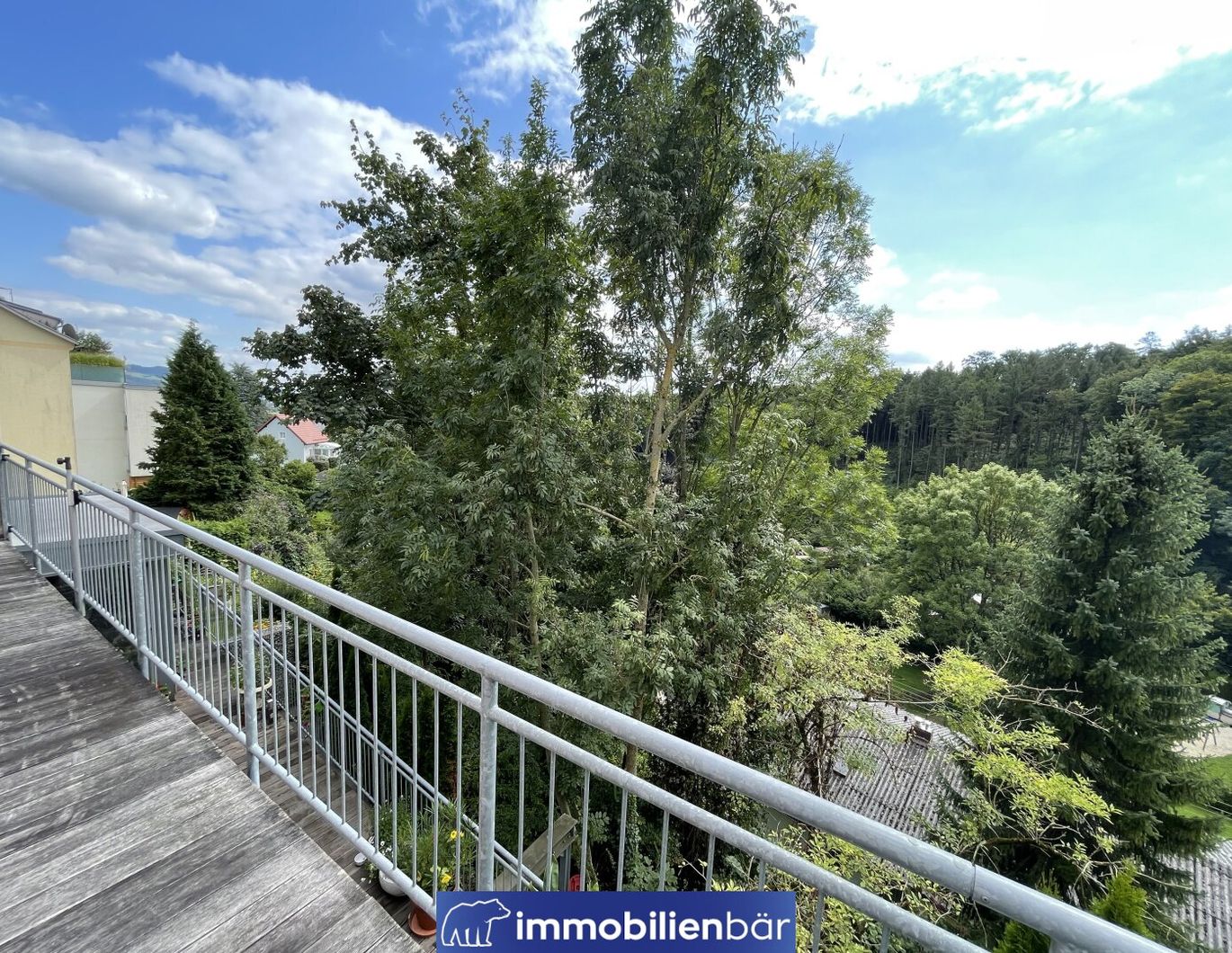 Freundliche 2-Zimmer Wohnung mit großem Balkon und Ausblick ins Grüne - Gründberghof Top 17