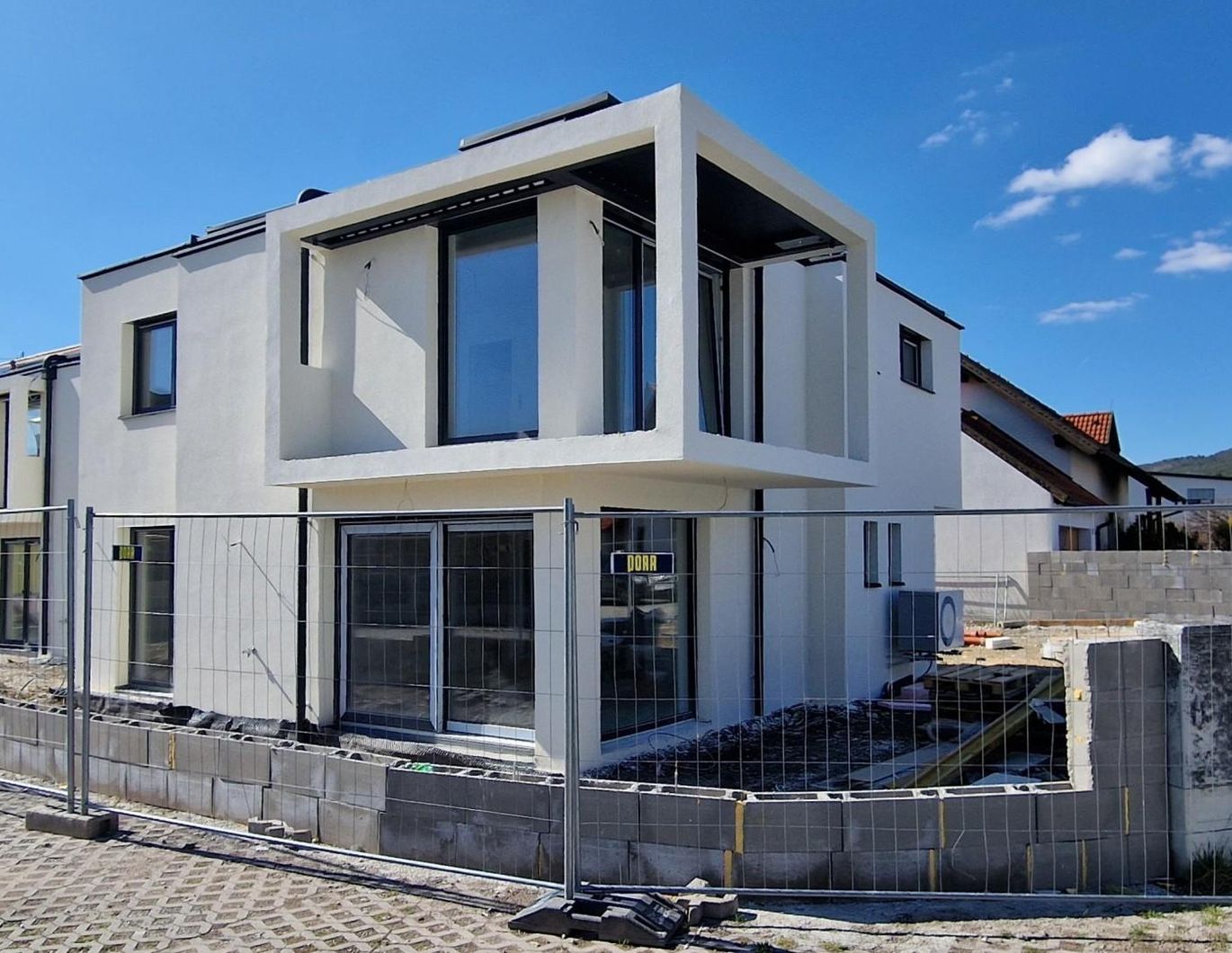 Doppelhaushälfte Neubau Top 2 - schlüsselfertig mit Dachterrasse!