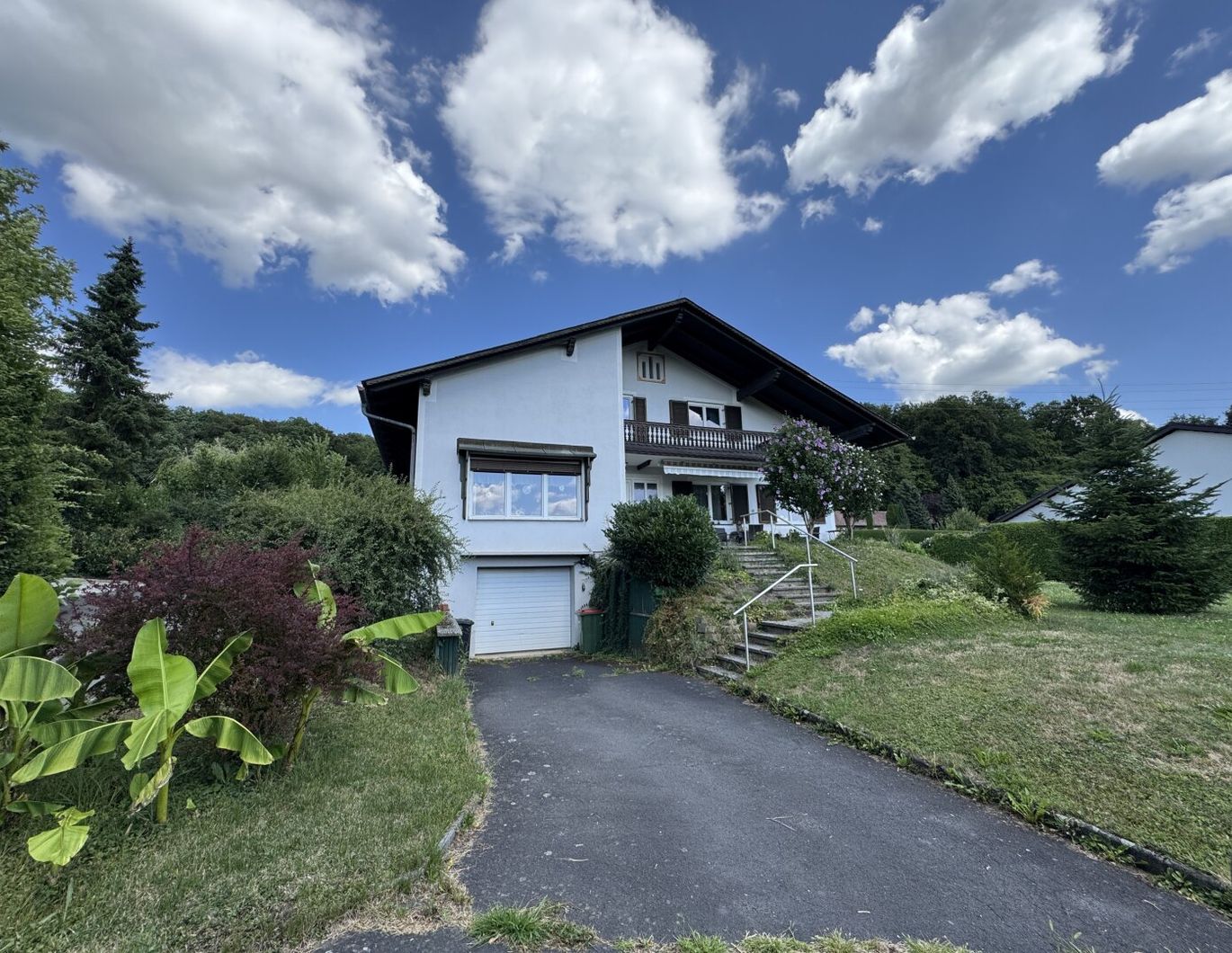Bad- Gleichenberg , Einfamilien- Mehrfamilienhaus ca. 222,76 m²s, 10 Zimmer, Grund 998 m²