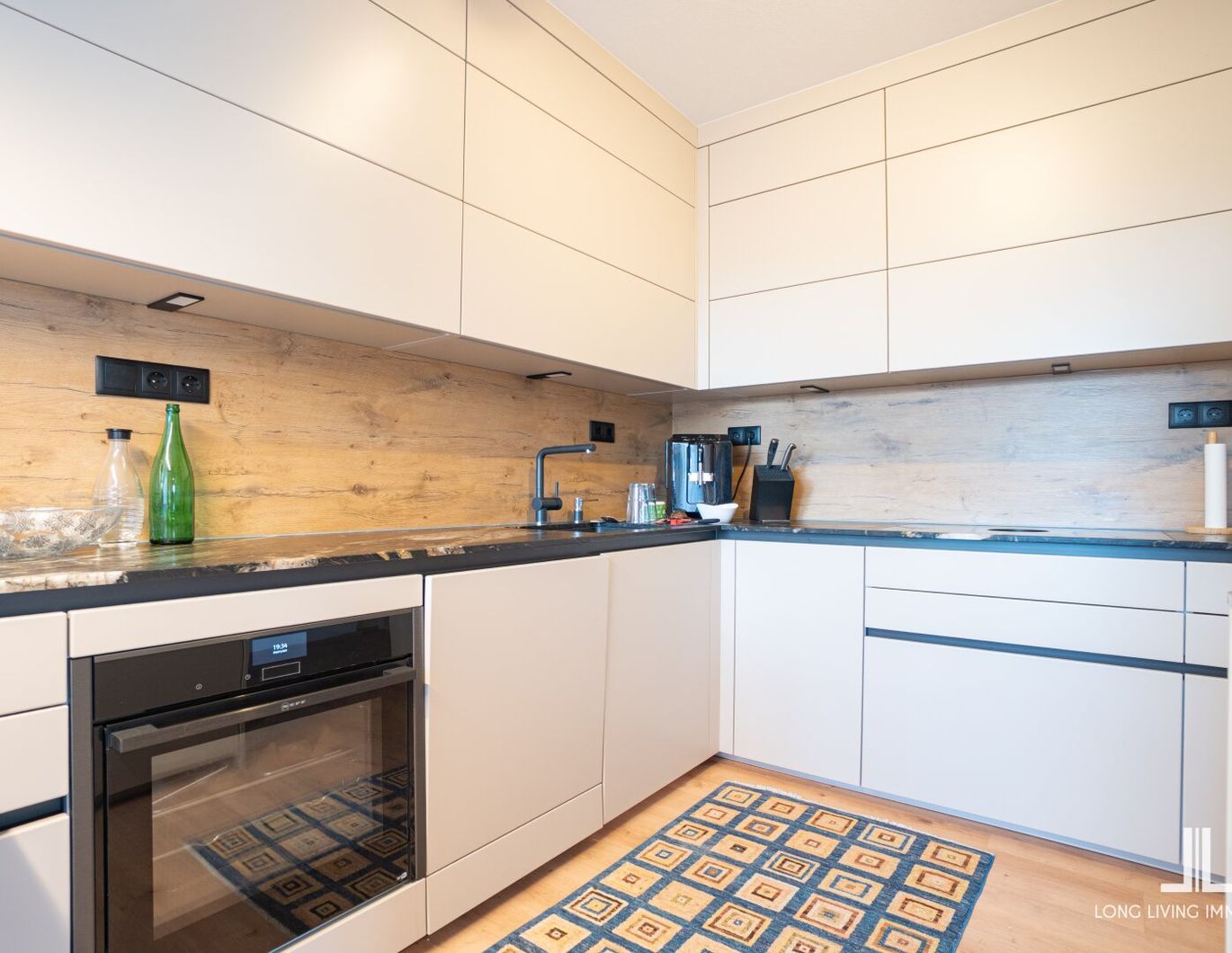 Hochwertige Ausstattung - Wohnung mit Süd-Loggia in ruhiger Lage