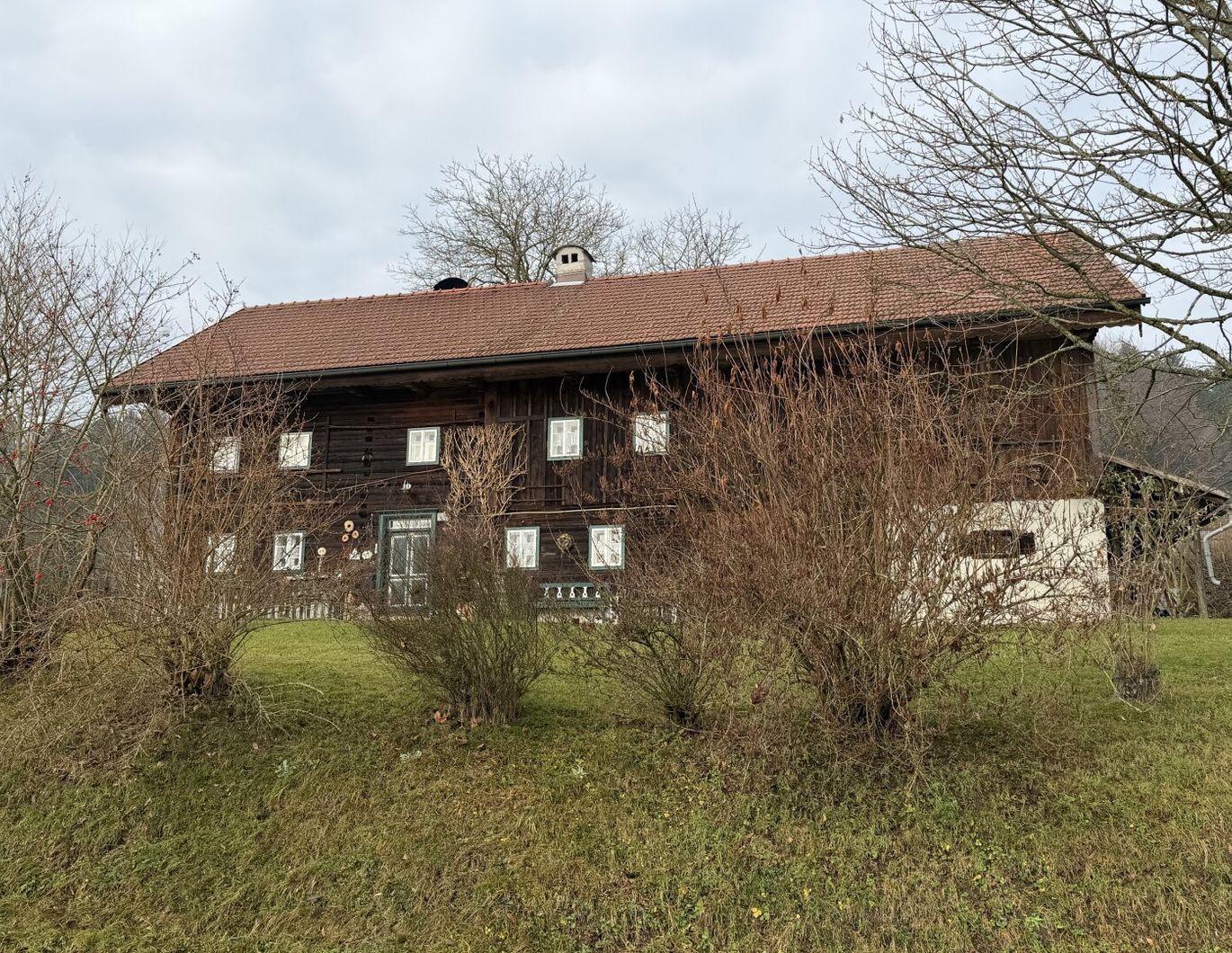Liebhaberobjekt: 300 Jahre altes Landhaus mit Geschichte, gefühlvoll saniert, großes Grundstück