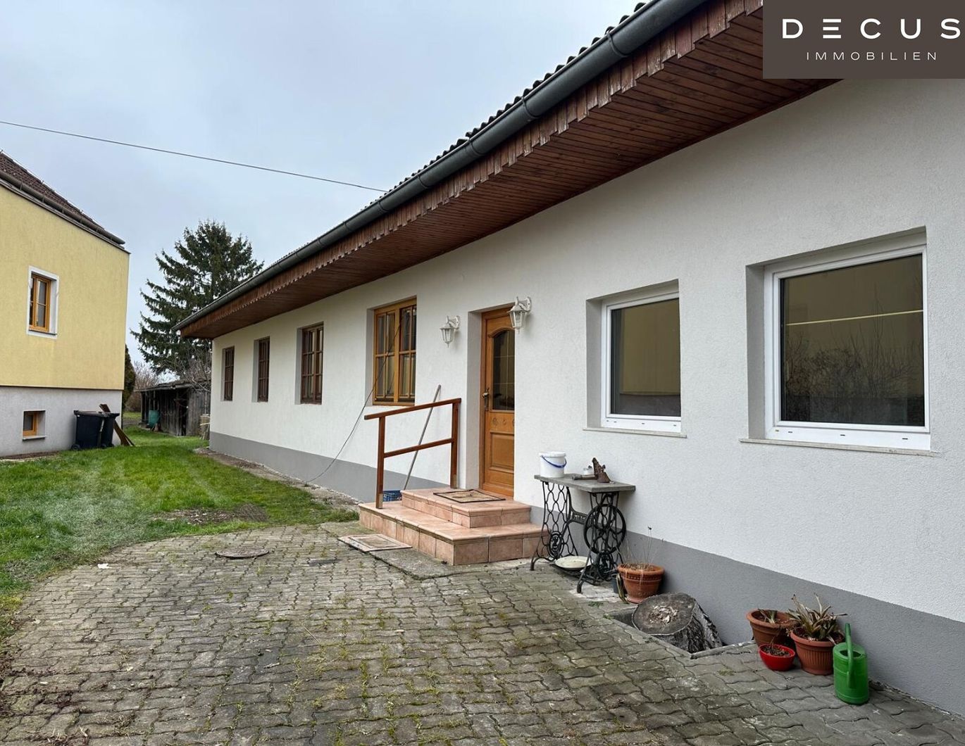HAUS MIT POTENTIAL - GROSSES GRUNDSTÜCK - RUHIGE LAGE