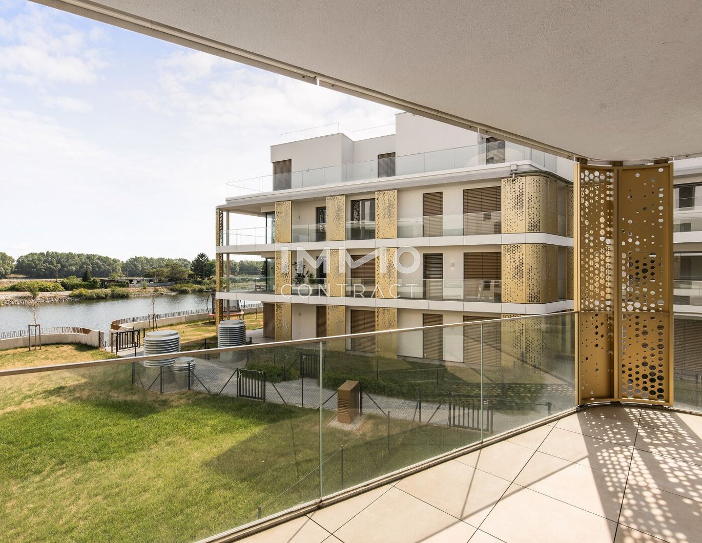 Winteraktion! Von der Sonne geküsst! Familientraum direkt am Wasser - Elevate your Lifestyle