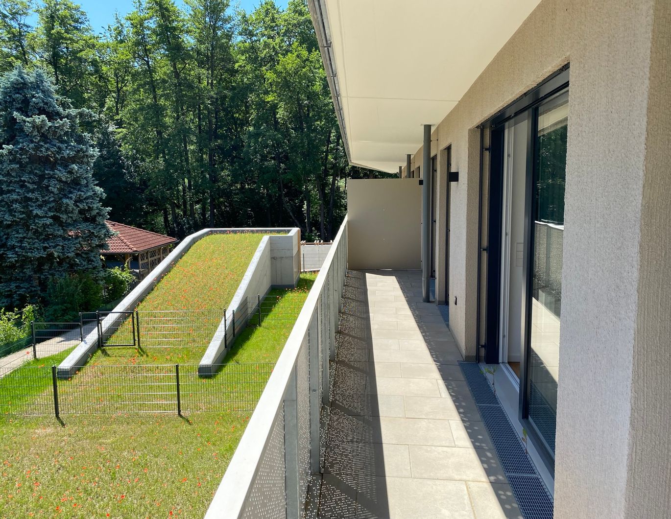 Luft-Wärme-Pumpe, 3 Zimmer, 30 m² Balkon und Tageslichtbad in ruhiger Wienerwald-Lage - zu kaufen in 2391 Kaltenleutgeben