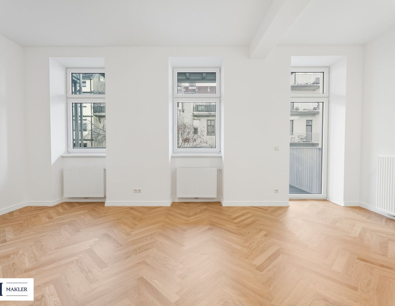 Helle 3-Zimmer-Wohnung im Altbau mit sonnigem Balkon