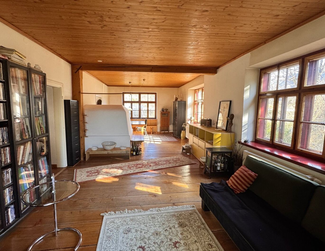 Einzigartiges Einfamilienhaus mit riesigem Garten und dem gewissen Extra