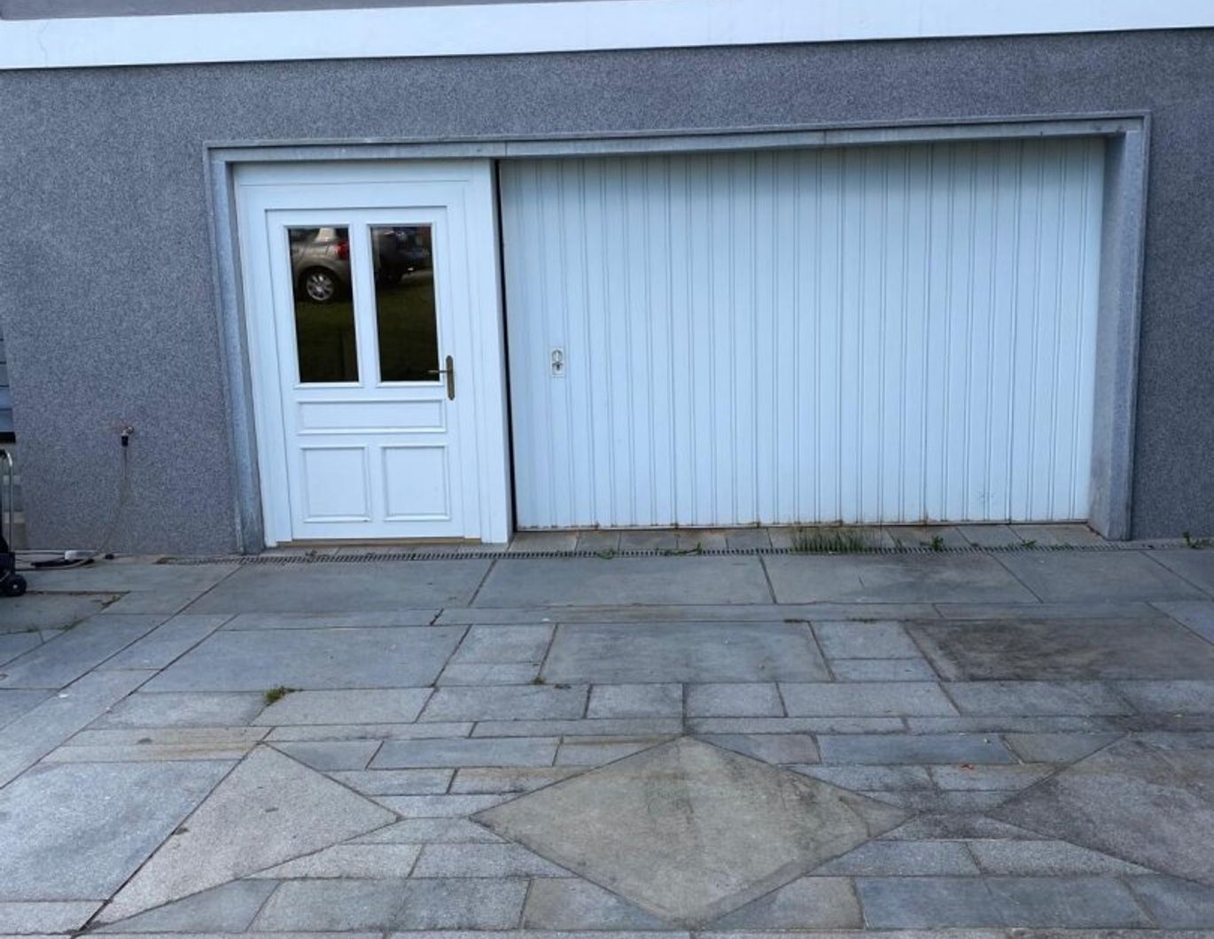 108 m² ebenerdige Nutzfläche für Lager + Studio +Atelier + Hobbywerkstatt + Garage zu KAUFEN.