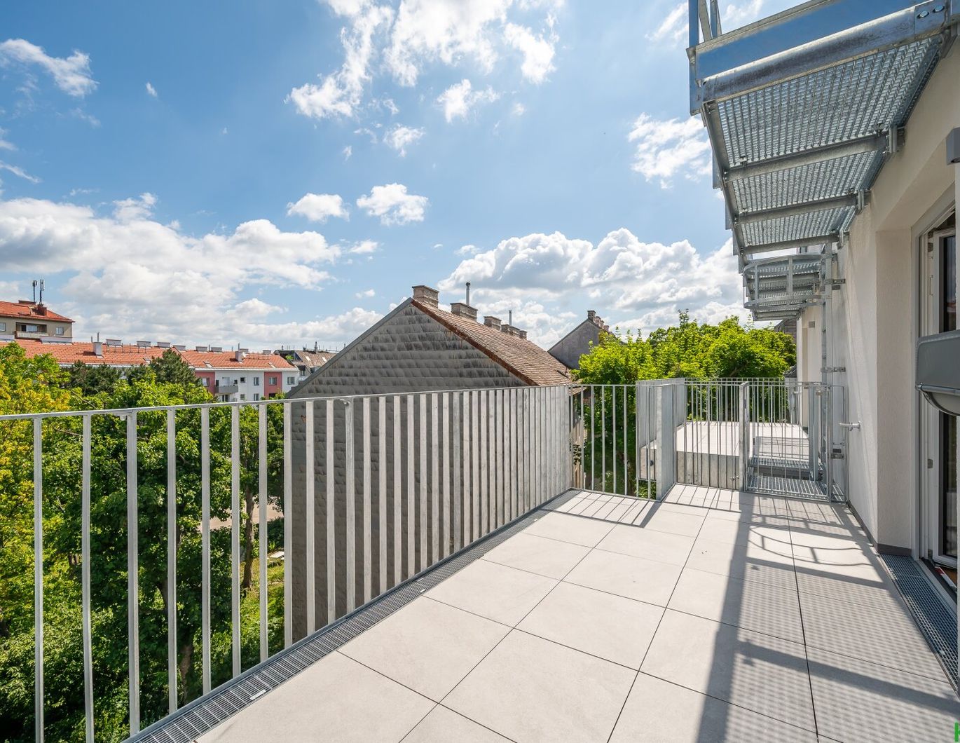 TRAUMHAFTE DACHGESCHOSSWOHNUNG *INKL. EINBAUKÜCHE*