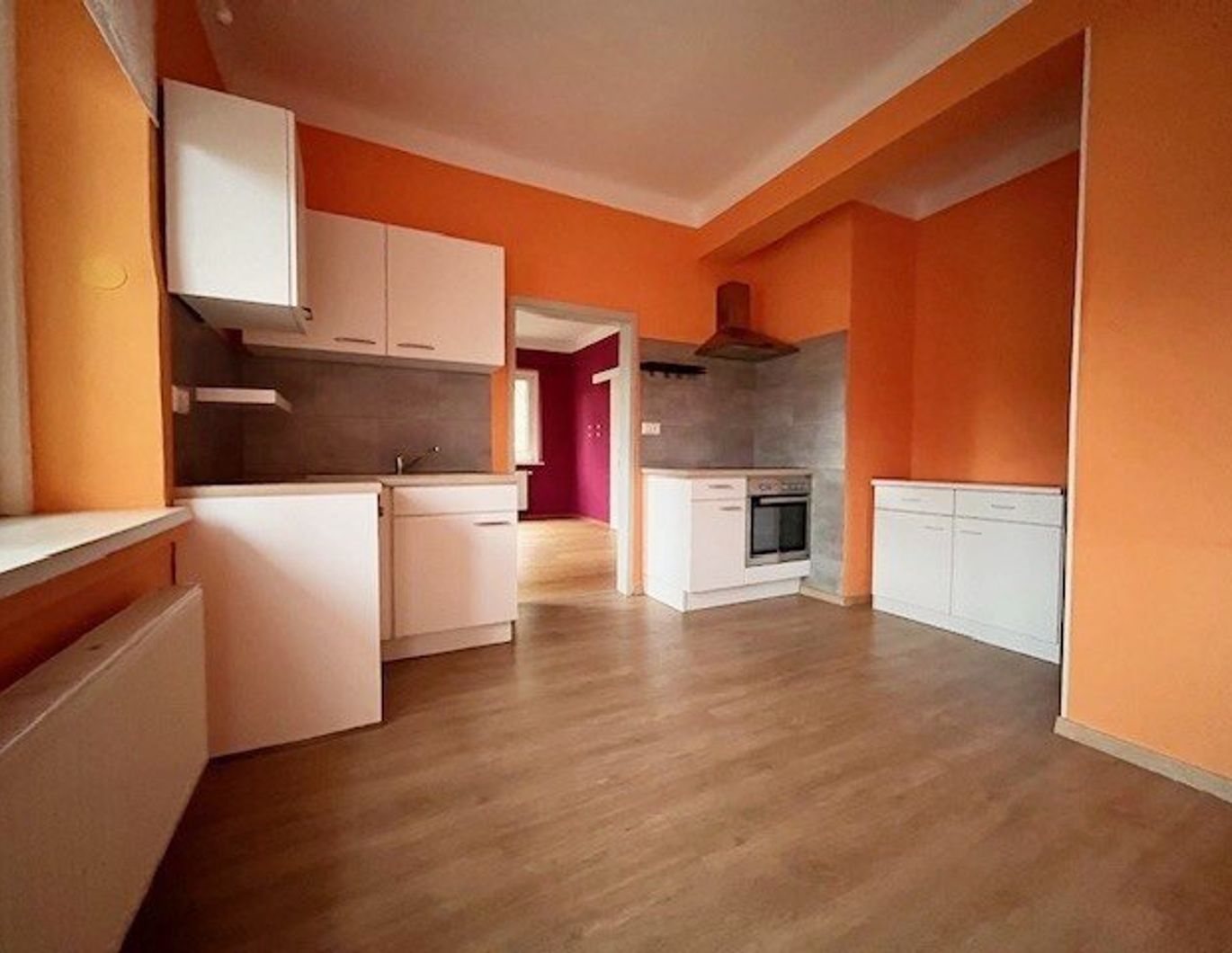 Ruhige helle 2 Zimmerwohnung mit Gartenmitbenützung