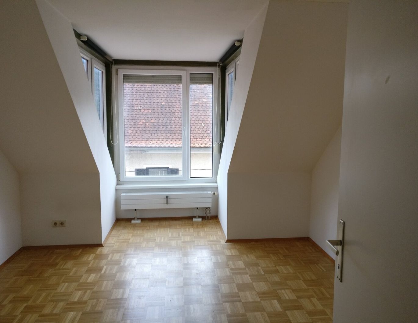 Helle, sonnige 2-Zimmer Wohnung, WG geeignet