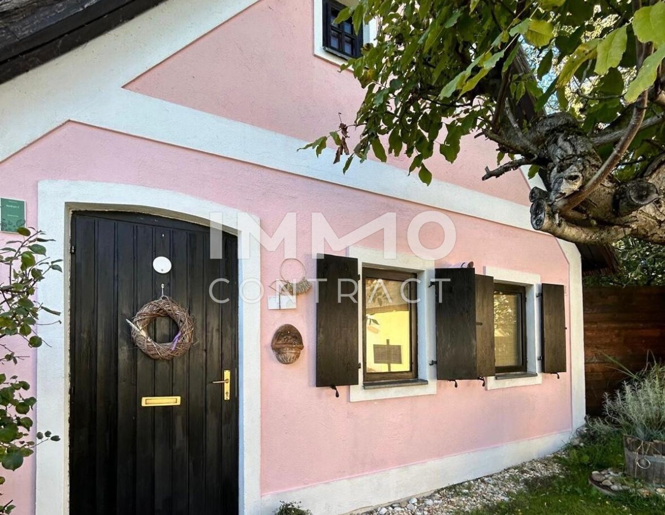 Exklusives Seehaus in Traumlage mit direktem Seezugang