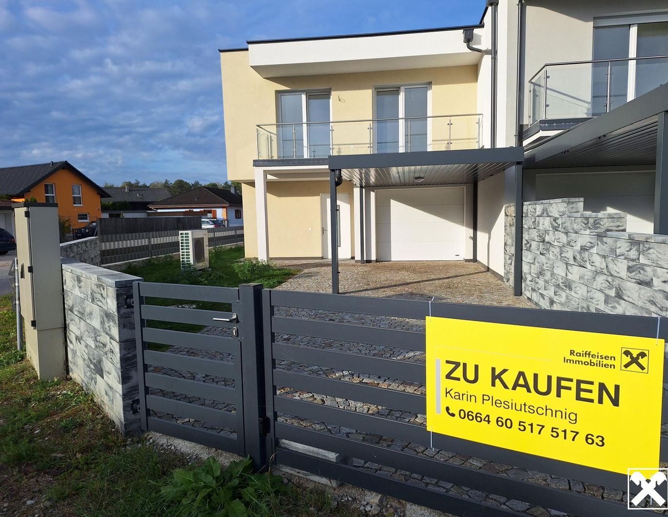 Top 1 - Vier Reihenhäuser stehen zum Verkauf