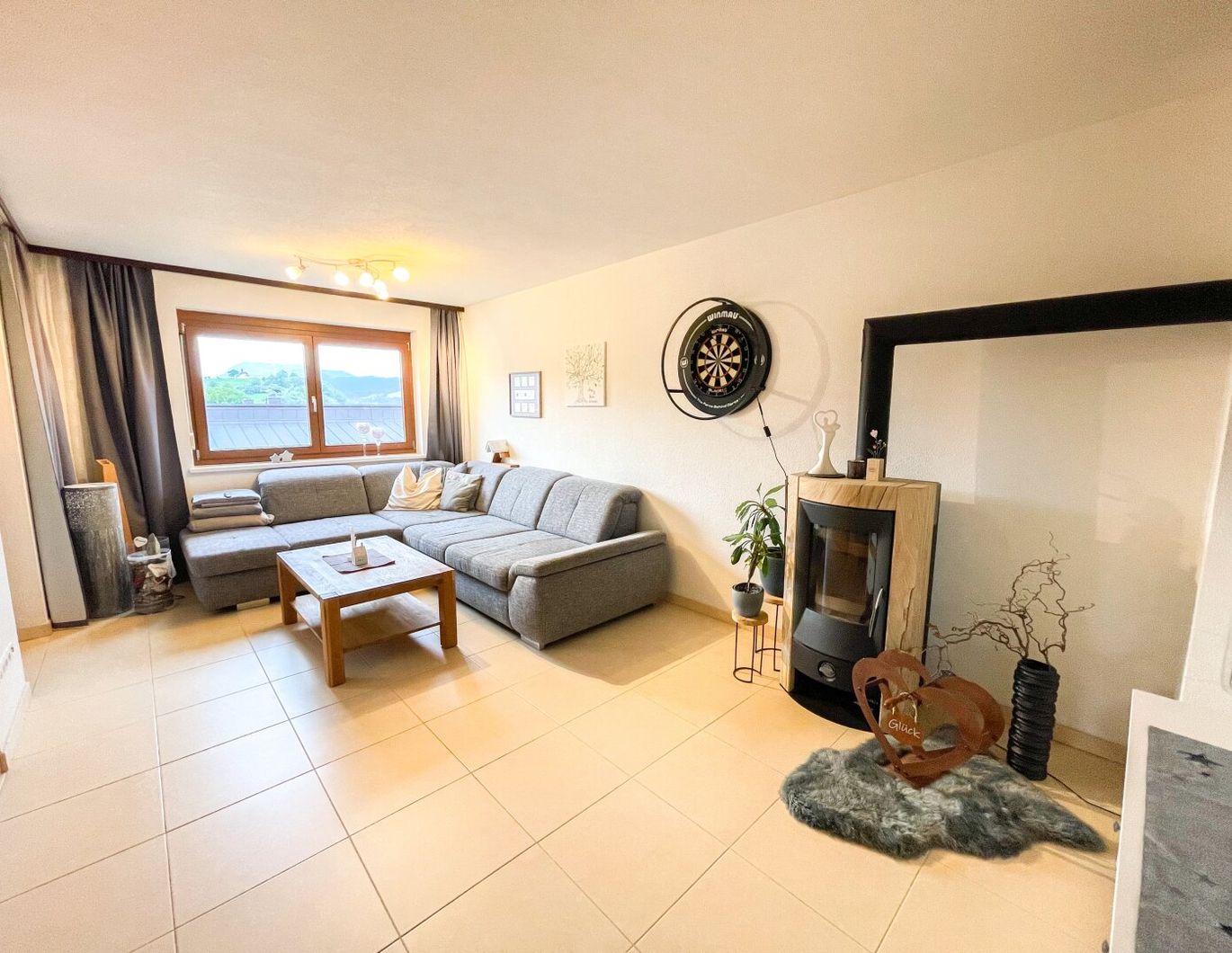 Familientraum 4-Zimmer-Wohnung in absoluter Ruhelage