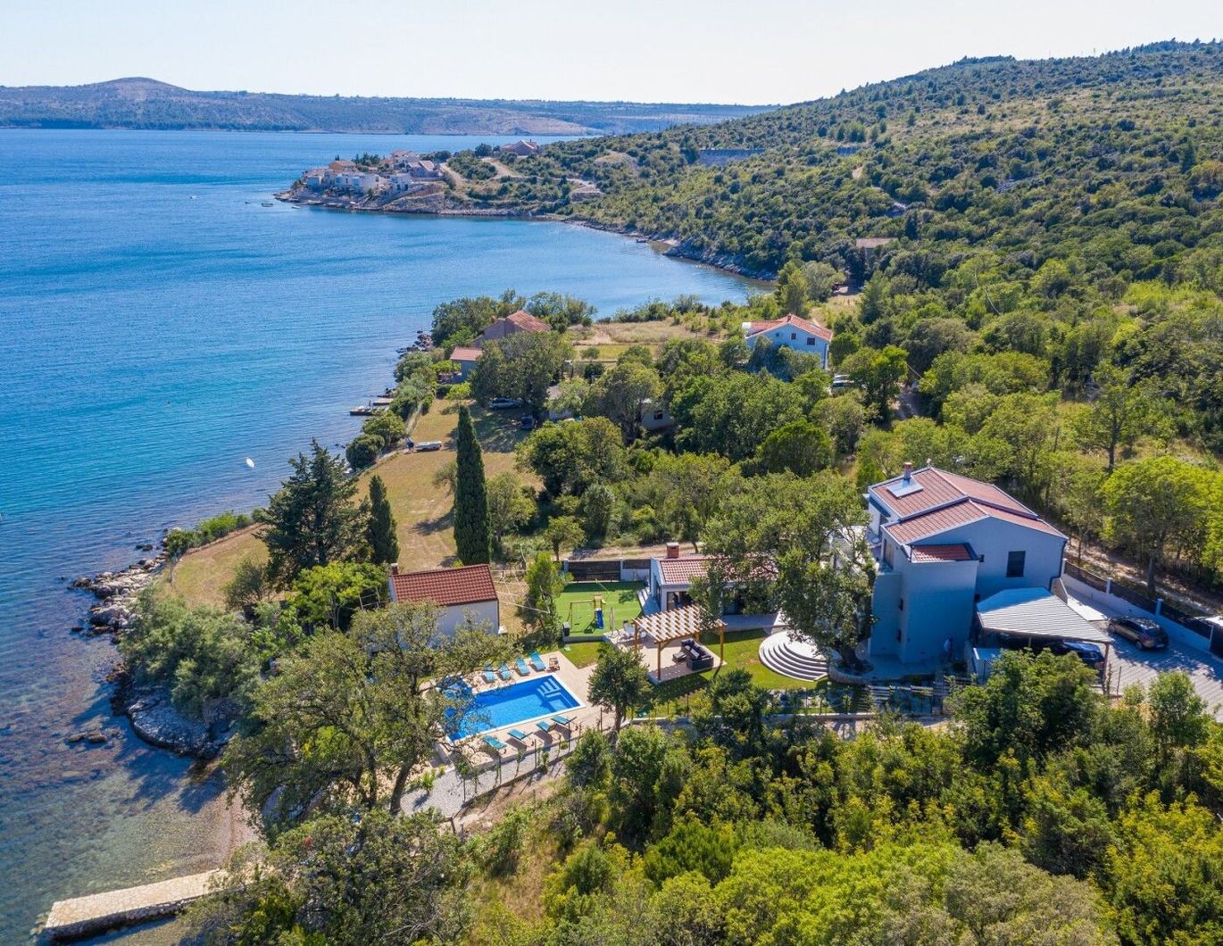 Einzigartige Luxusvilla in erster Meereslinie - Infinity-Pool, Wellness & traumhafter Meerblick