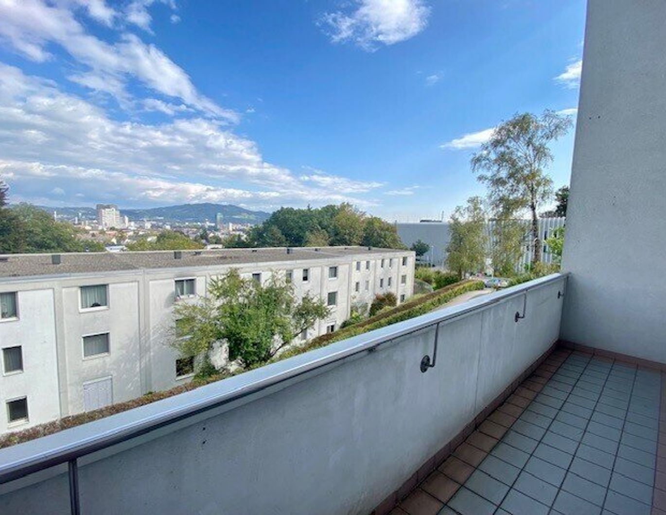 Großzügige 4 Zimmer Maisonette Wohnung am Fuße des Pöstlingbergs - renovierungsbedürftig mit viel Potenzial