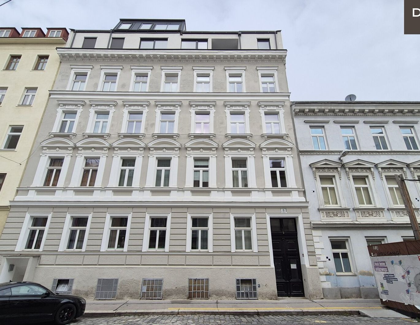 | UNBEFRISTET VERMIETETER ALTBAU | SANIERTES HAUS | STILFASSADE