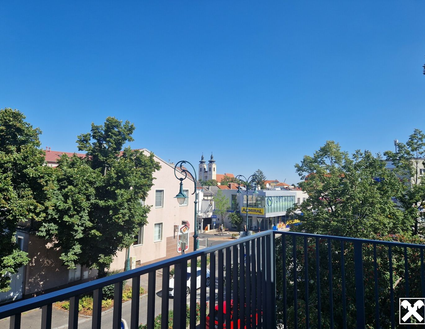 TOLLE FAMILIENWOHNUNG IM DACHGESCHOSS MIT HERRLICHER TERRASSE - ÜBERGABE ERFOLGT BEZIEHBAR UND SCHLÜSSELFERTIG