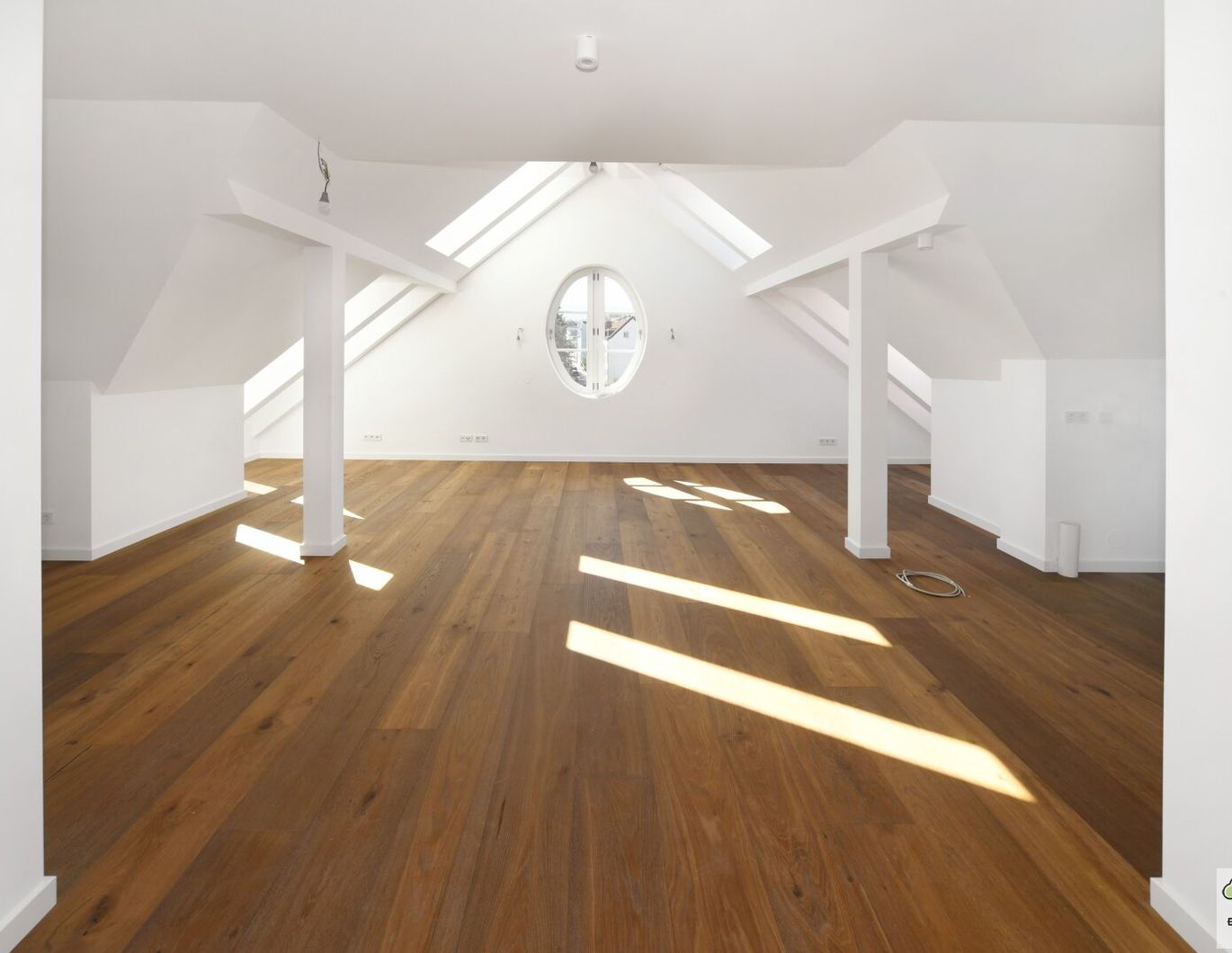 Gewinner des Klosterneuburger Stadtbildpreis 2024 ! - Neubau- Fertiggestellt -Bezugsfertig - Dachgeschosswohnung im historischem Altbau!