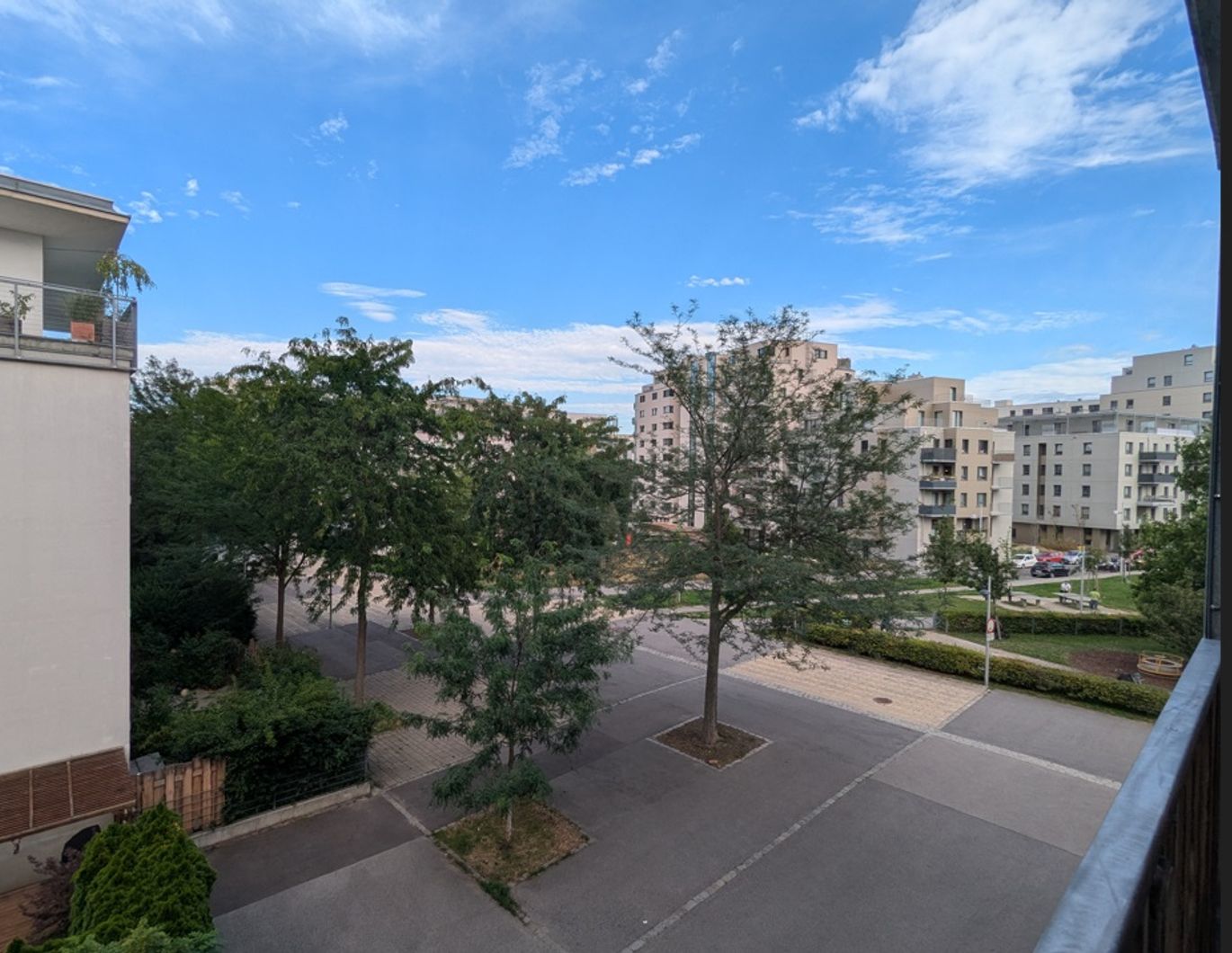 2-Zimmer-Wohnung mit Loggia - Top-Lage in Alterlaa, nur 4 Gehminuten zur U-Bahn