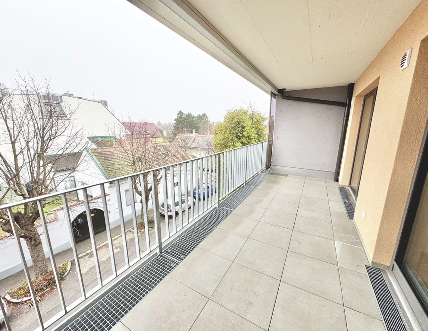 LOGGIATRAUM | EXKLUSIVE 2 ZIMMER | TOPLAGE IM HERZEN VON GUNTRAMSDORF