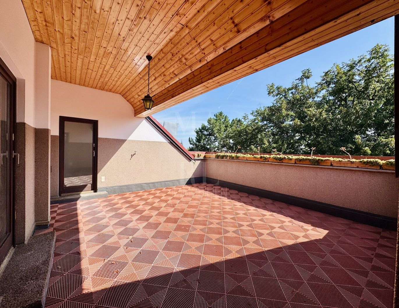 UNBEFRISTETE Dachterrassenwohnung nähe Saarplatz (ohne Lift)