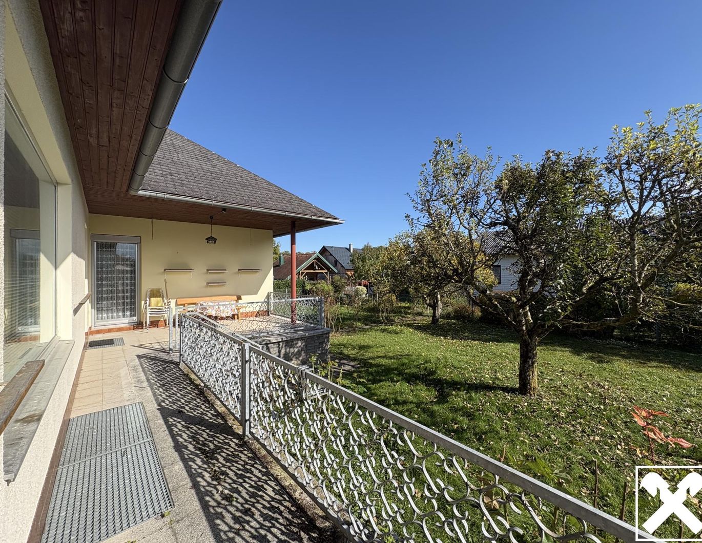 Bungalow aus den 70er Jahren mit ausbaubarem Dachboden