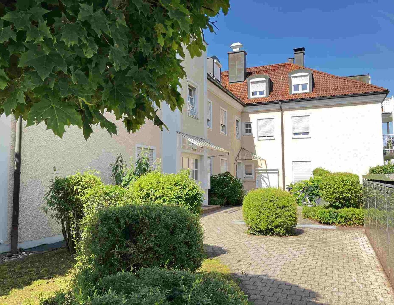 Traumhafte Dachgeschosswohnung mit 2 Balkonen * Sonnenruhelage mit bester Infrastruktur in Freilassing